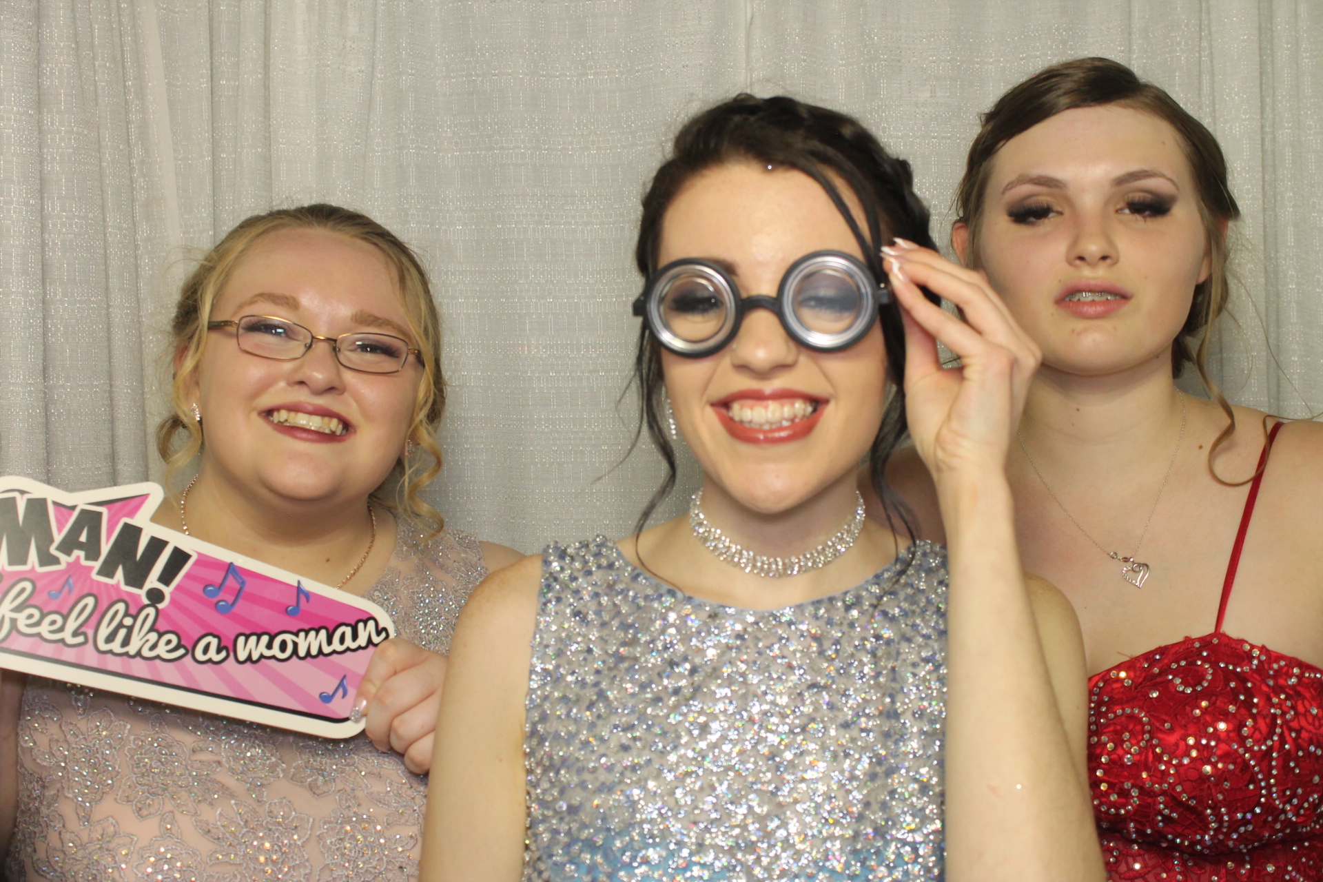 Preble Shawnee HS Prom | View more photos from the event at gallery.photoboothcincy.com/u/PhotoBoothCincy/Preble-Shawnee-HS-Prom